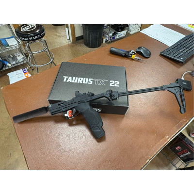 Taurus TX22 .22LR 4.6" 22+1 Strike FSA RFX-11 Sight & Huxwrx Flow 22 Silencer Taurus TX22 .22LR 4.6" 22+1 Strike FSA RFX-11 sight & Taurus TTX22 Silencer